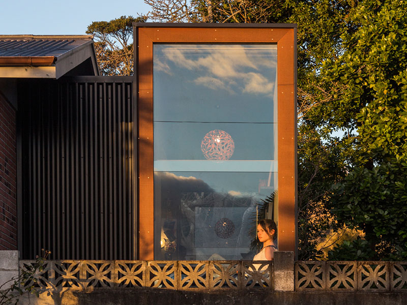 Sensitive modernist renovation of a 1960s house makes room for a family of five without losing the home’s original charm.